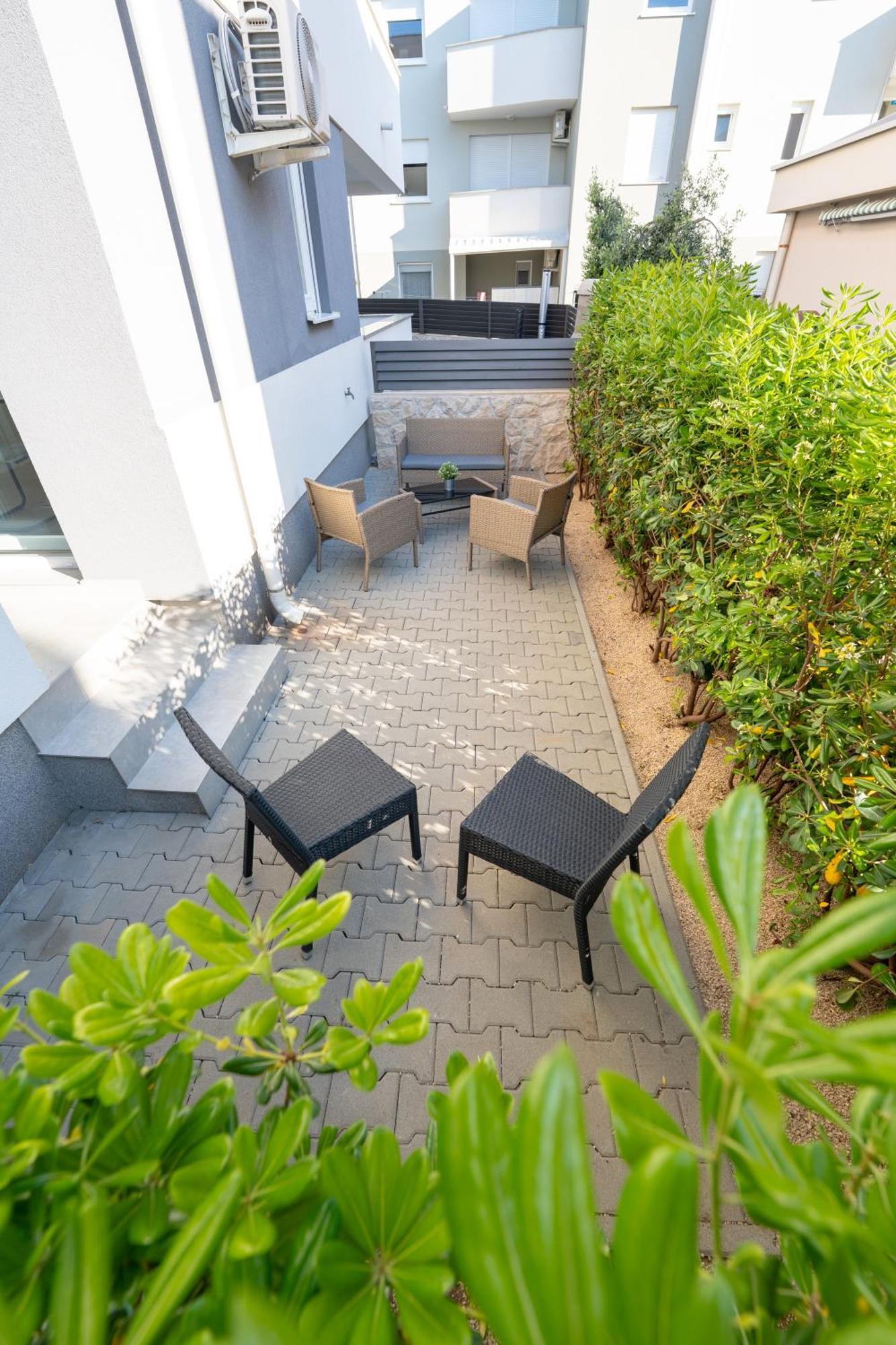 Relax Apartments Novalja Exterior foto